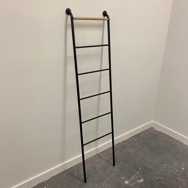 Black Metal Wall Mount Blanket Ladder
