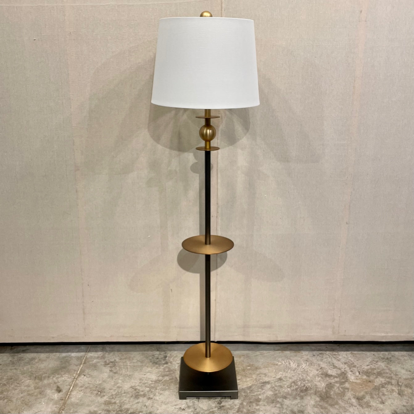Chapman Floor Lamp, Metal, Broze