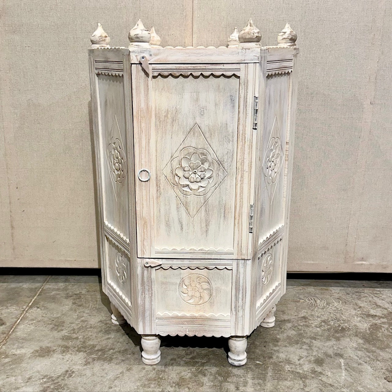 Chaliyar Mango Wood Side Table