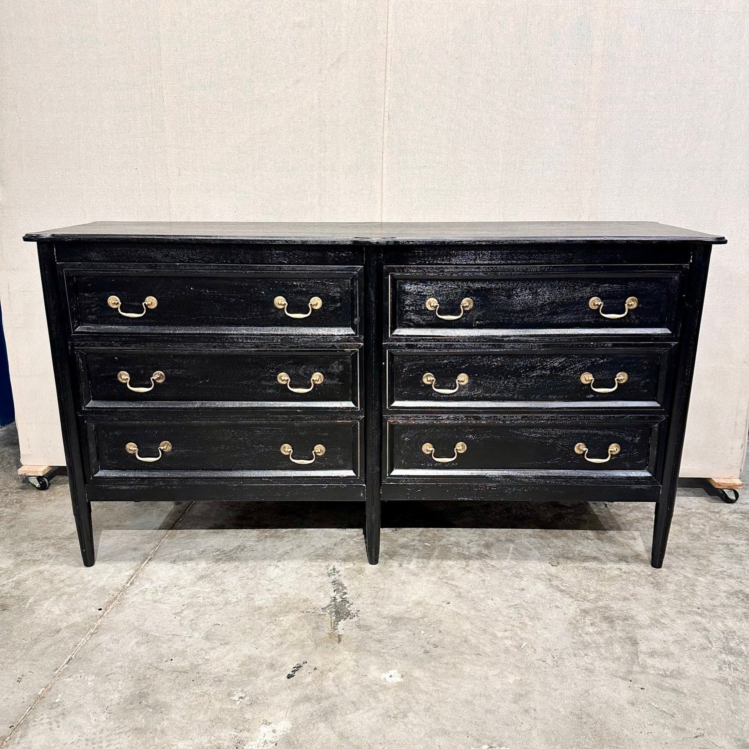 DRESSERS