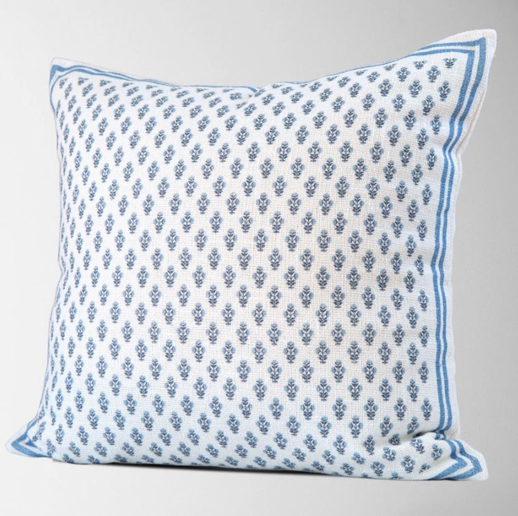 PILLOWS & TEXTILES