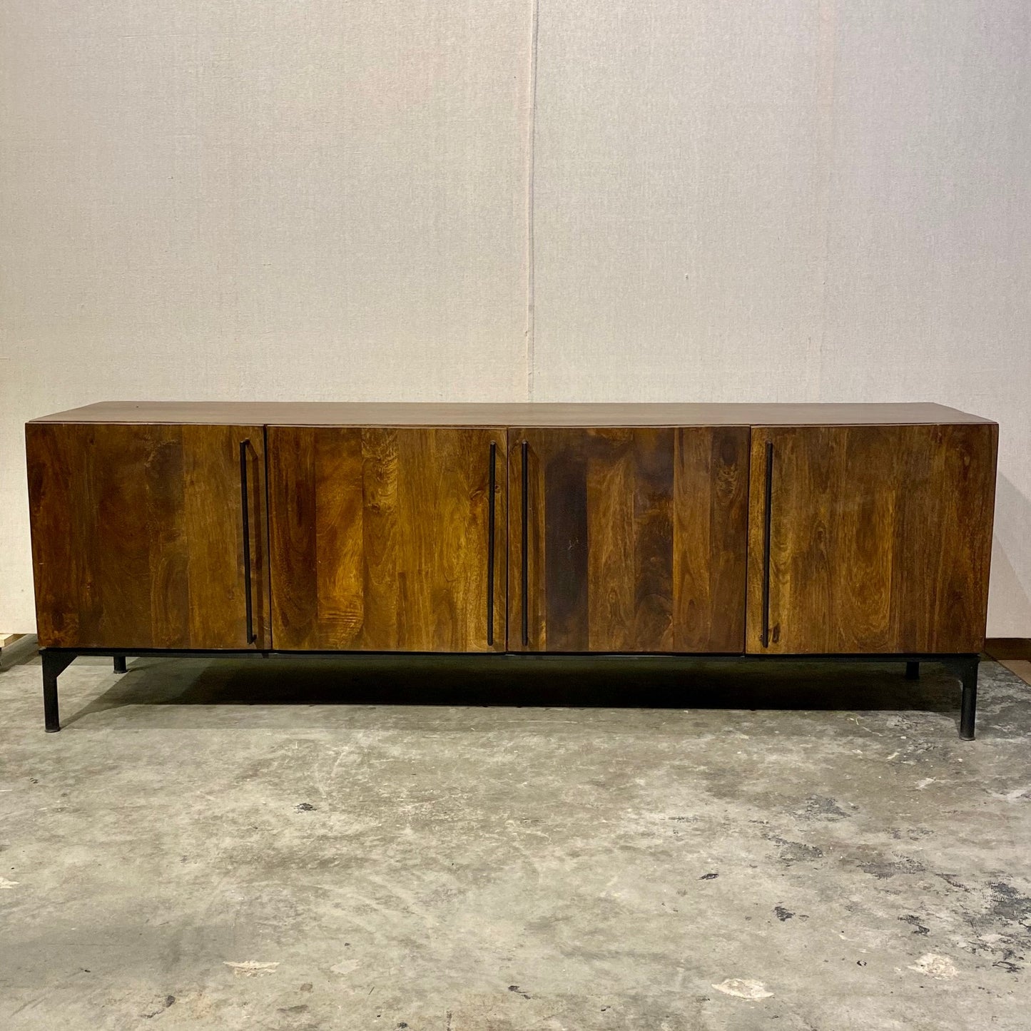 RH8057