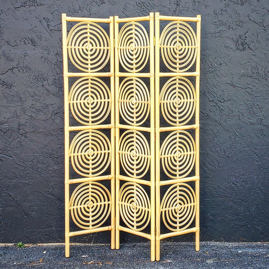 Menganti Rattan Room Divider 46"
